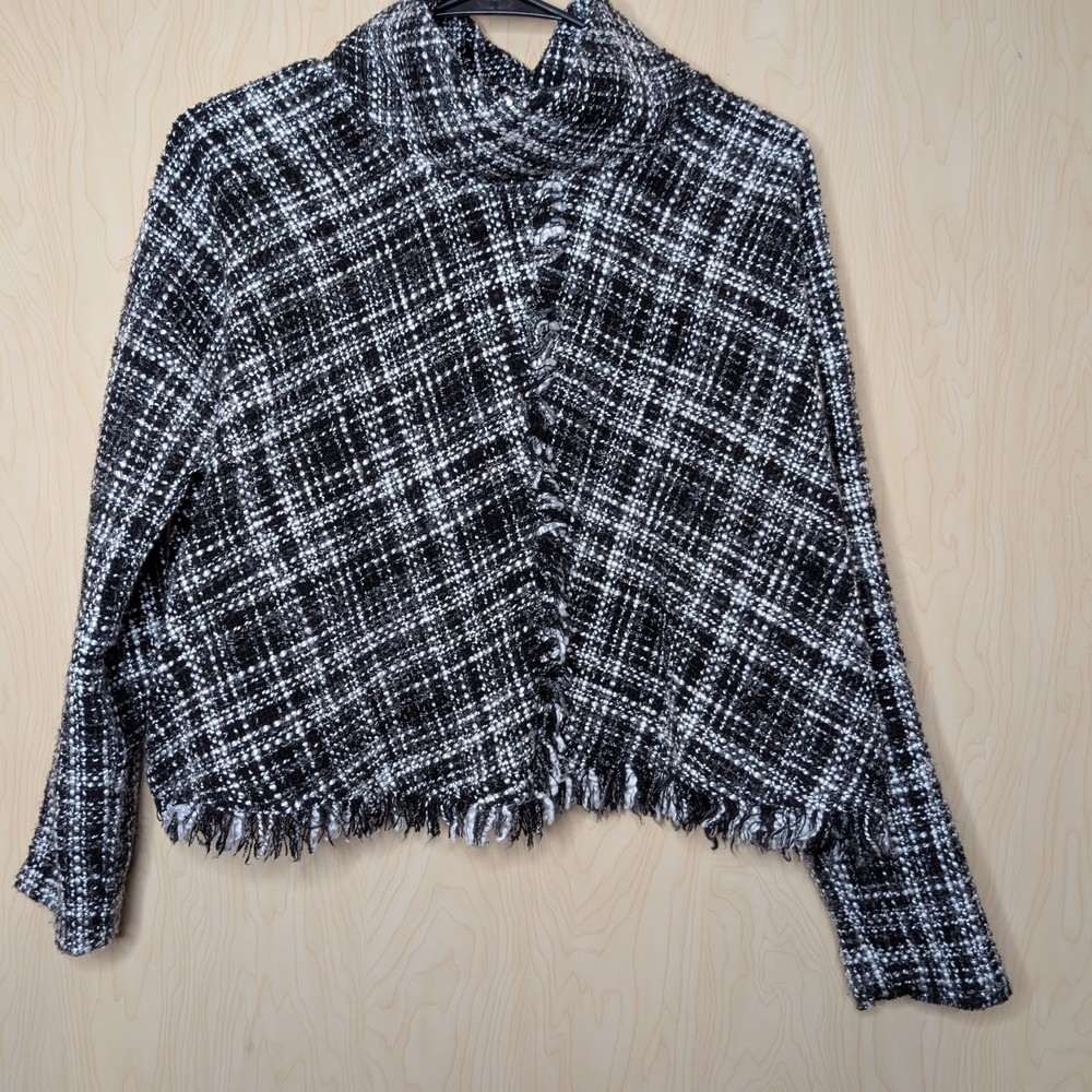 Sophisticated Old Money Black And White Zara Poncho